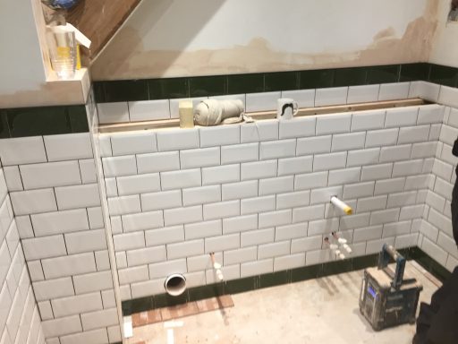 #bathroom fitter #kitchen fitter #plasterer #tiler #fis finishes #sip build #renovations